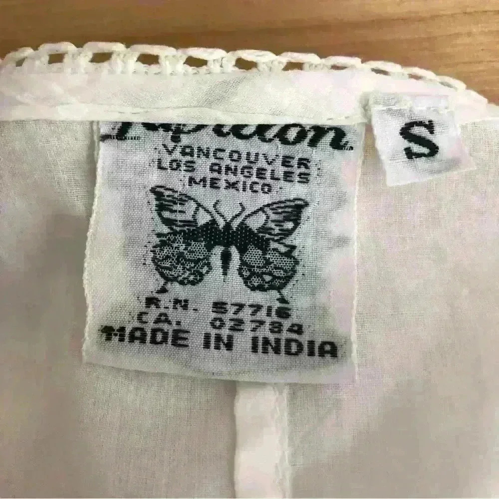 Embroidered White Blouse - Picture 6 of 7